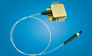China Dual - 200 µm Wellenlänge-8W / 400µm 808nm Diode Laser Modul K808D15F-8.00W Fabrik 